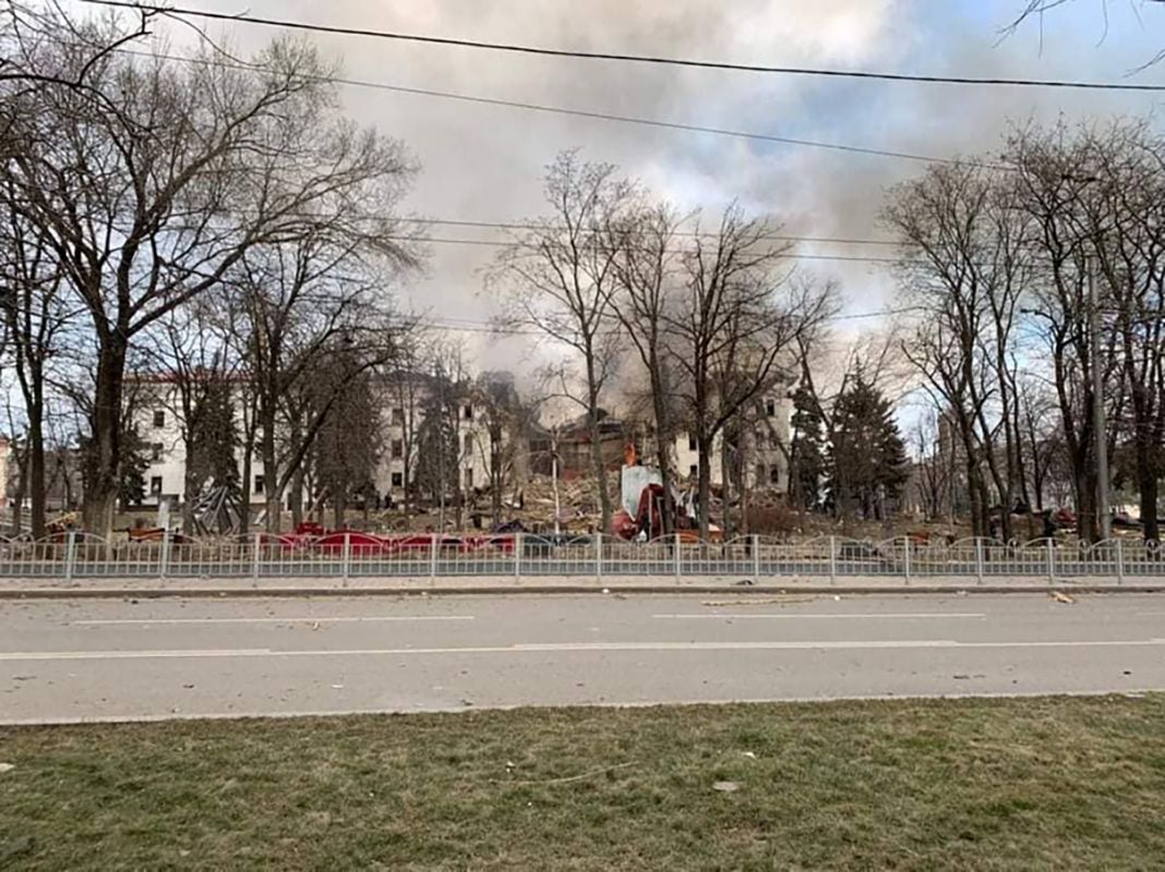 Day 22 of Ukraine’s war: Mariupol searches for survivors after attack on theater, Ukrainians crack down on divers – BNN