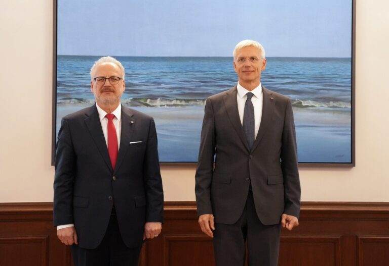 Koalīciju veidos JV, AS un NA; <i>Progresīvie</i> atsakās no «jaunākā brāļa» lomas