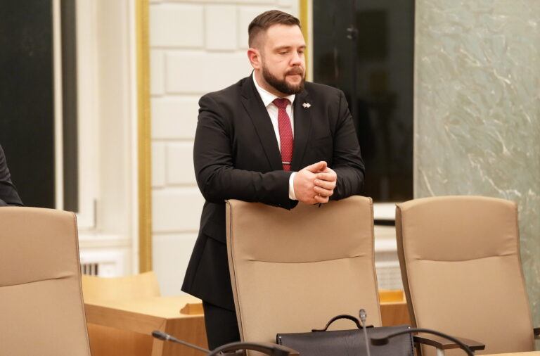 Satiksmes ministrija, Jānis Vitenbergs, dzelzceļš, sabiedriskais transports, autoceļu tīkls