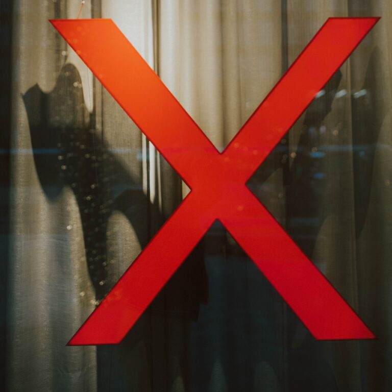 agresors Krievija, ārvalstu aģenti, Novaja gazeta Eiropa, Brīvā Universitāte