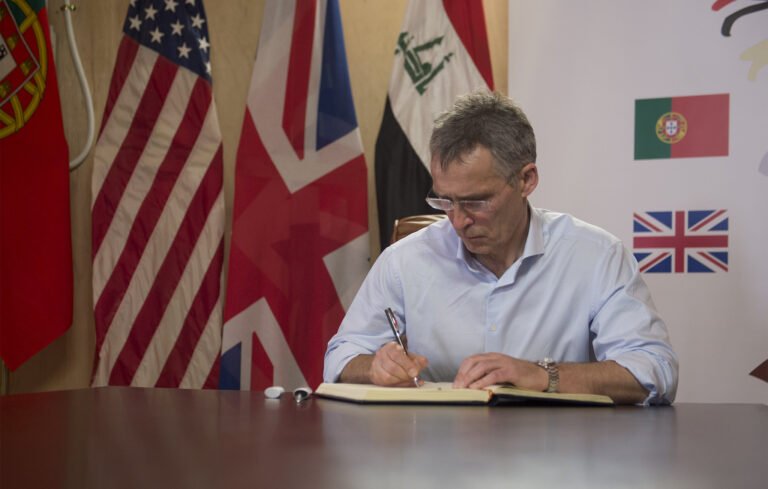 Svarīgi, NATO, Jenss Stoltenbergs, Urzula fon der Leiena, karš Ukrainā, Eiropas Savienība, ASV, Kaja Kallasa, Bens Volless, diplomātija, politika, NATO ģenerālsekretārs, NATO samits,