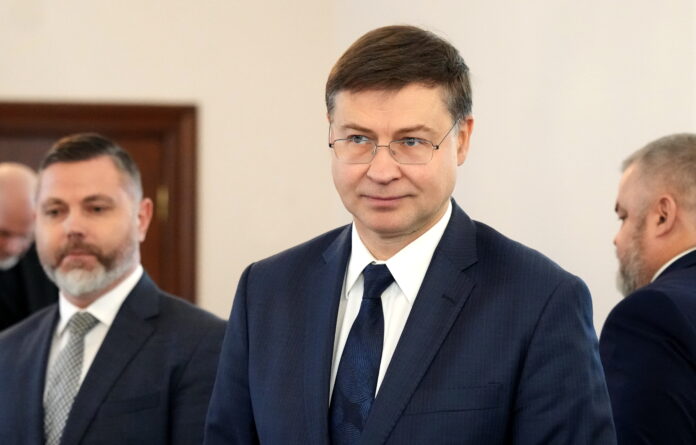 Valdis Dombrovskis, Eiropas Komisija, ekonomikas prognozes, Eiropas Savienība,