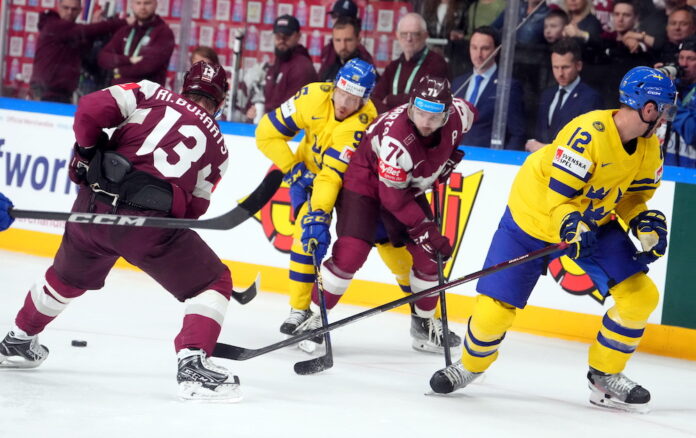Pasaules hokeja čempionāta spēle; Latvija un Zviedrija; Arēnā Rīga; hokejs, uzvara