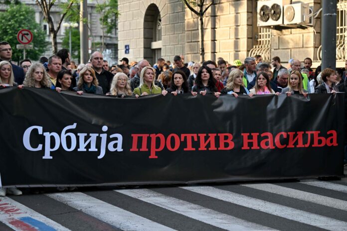 Svarīgi, Serbija, apšaudes, vardarbība, protesti, Aleksandrs Vučičs,
