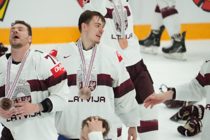 Svarīgi, Latvijas hokeja izlase, Pasaules hokeja čempionāts, hokeja federācija, Izglītības un zinātnes ministrija, naudas balva,