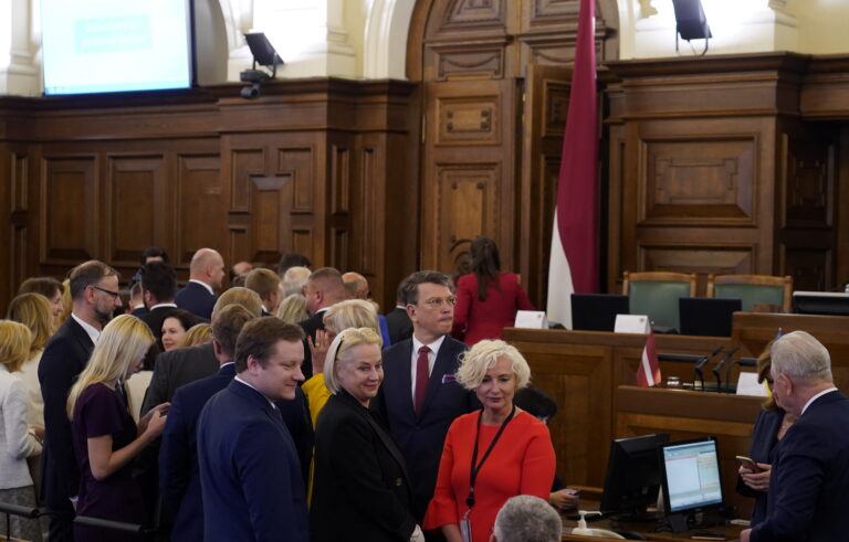 14.Saeima, grozījumi, Saeimas deputāts,