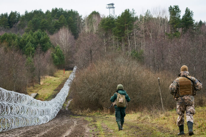 Latvijas–Baltkrievijas robeža, nelegāla robežas škērsošana, Valsts robežsardze,