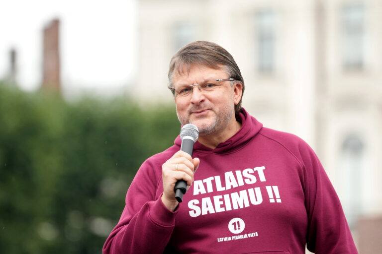 administratīvais sods, naudas sods, brīdinājums, Saeimas deputāts,