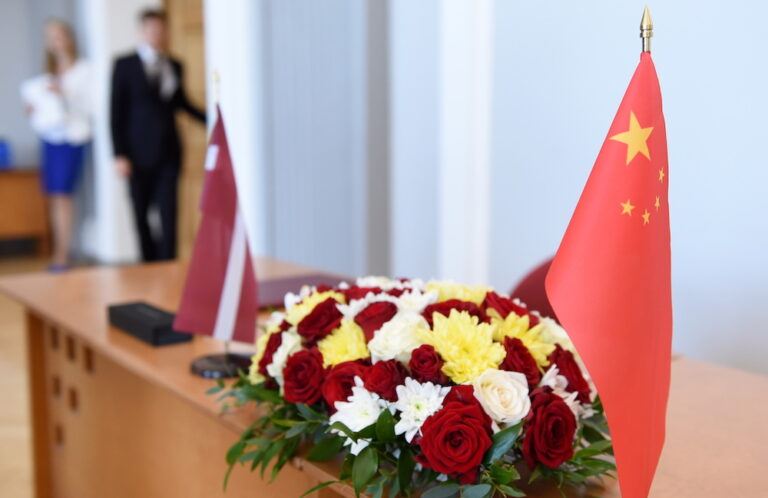 Šlesers, Ķīnas brauciens, Ķīnas delegācijas, Saeimas deputāti, SAB