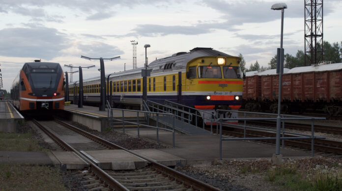 Tartu, Rīga, vilciens, Elron, Lux Express, autobuss, Igaunija, Latvija