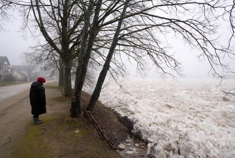 Daugavas aizsargdambis Jēkabpilī, Pļaviņas, Daugava, ūdenslīmenis, ledus masas. cilvēku evakuācija