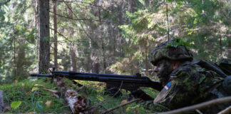 Igaunija, aptauja, aizsardzība, armija, aizstāvēšana, bruņots iebrukums, NATO, militārais dienests