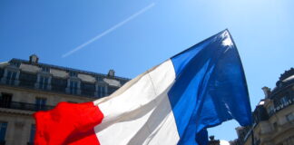 Francija, Parīze, vēlēšanas, pirmā kārta, galēji labējie, kreisie, protesti, Makrons, Lepēna