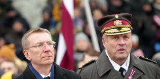 Valsts prezidents, Edgars Rinkēvičs, Nacionālo bruņoto spēku komandieris, ģenerālleitnants, Leonīds Kalniņš