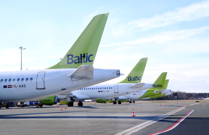 airBaltic, algas, padomes locekļi