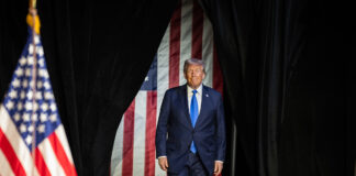 Donalds Tramps, saruna, telefonsaruna, Putins, Kremlis, Vladimirs Zelenskis, karš Ukrainā