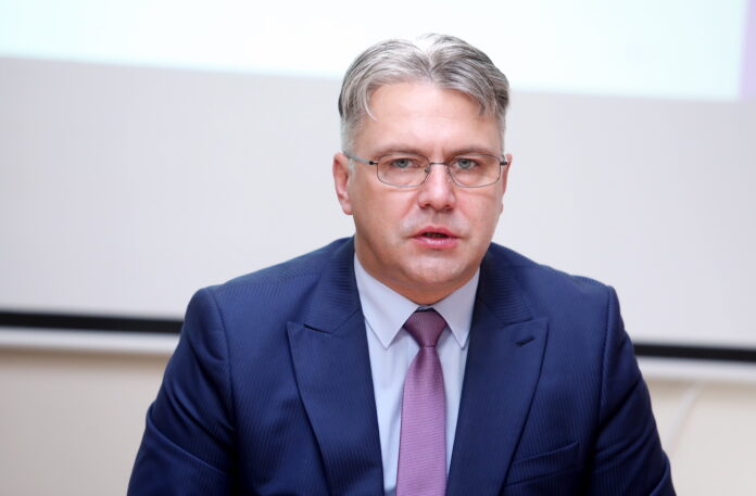 Tiesībsargs Juris Jansons, Saeima, prombūtne