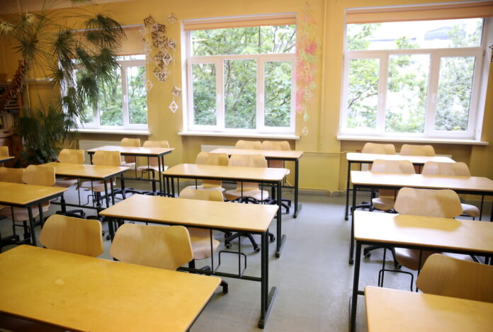 Programma skolā, skolu finansēšanas modelis, jauns izglītības finansējums, pedagogi Latvijā, skolotāju atalgojuma reforma, izglītības likuma grozījumi,