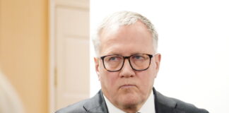 Finanšu ministrs, Arvils Ašeradens, budgets, naudas taupība, valsts parāds