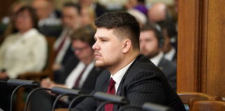 Ričards Šlesers, alga, Saeima, debates