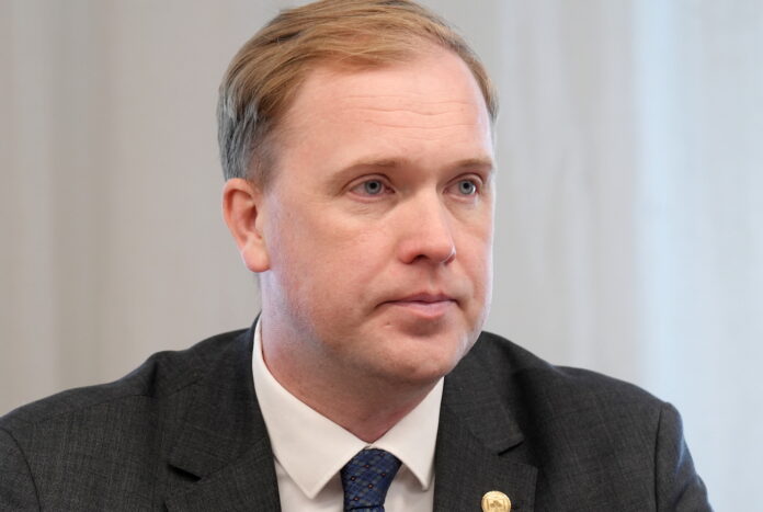 pārtikas cenu samazinājums Latvijā, zemo cenu grozs, pārtikas cenas 2025, Ekonomikas ministrija memorands, Viktors Valainis pārtikas cenas, cenu salīdzināšanas rīks,