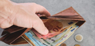 uzkrājumi Latvijā, finanšu drošības spilvens, SEB bankas aptauja, uzkrājumu statistika Baltijā, iedzīvotāju finanšu pratība,