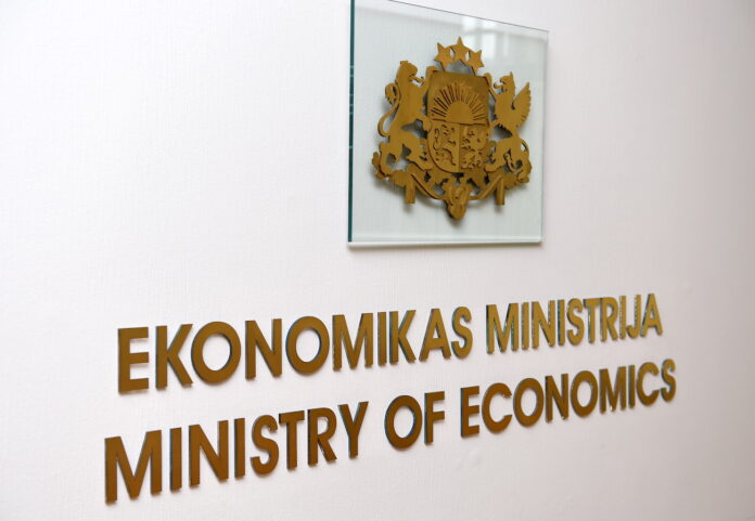 Ekonomikas ministrija, taupības pasākumi, amata vietu samazināšana, EM reformas, valsts pārvaldes optimizācija, valsts budžeta ietaupījumi, būvniecības birokrātijas mazināšana, uzņēmējdarbības atbalsts, elektroenerģijas atbalsts ģimenēm,