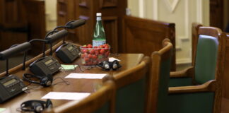 Edgars Rinkēvičs uzruna, Valsts prezidents Saeimā, uzticība Saeimai, nākotnes karš Latvija, 5% IKP aizsardzībai, demogrāfijas krīze Latvijā, bērnu dzimstība Latvijā, Rail Baltica kavēšanās, ES fondu apguve Latvijā, civilā aizsardzība