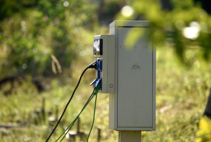 OIK atmaksa, Tiesiskums.lv, OIK kompensācija, OIK kolektīvā prasība, atgūt OIK maksājumus, pārmaksāta elektrība, elektrības kompensācija Latvijā, OIK shēma, OIK naudas atgūšana, Saulvedis Vārpiņš, Latvijas juristi, elektroenerģijas rēķinu atmaksa