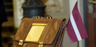 amatpersonu atalgojuma publiskošana, Saeimas komisija grozījumi, Tiesībsargs par privātumu, Valsts pārvaldes iekārtas likums, atalgojuma datu aizsardzība, valsts amatpersonu algu caurspīdība, Datu valsts inspekcijas viedoklis, Satversmes tiesa un algas