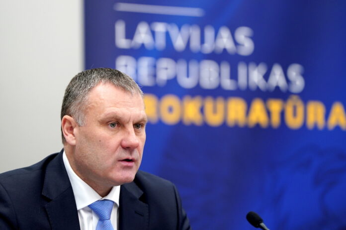 ģenerālprokurors Juris Stukāns, Augstākā tiesa lēmums, trauksmes cēlējs, Kariņa lidojumu lieta, ģenerālprokurora atlaišana, Prokuratūras pārkāpumi, Stukāna pārbaude, AT plēnums, KNAB un prokuratūra