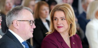 budžeta samazinājums 2025, valsts tēriņu samazināšana, 150 miljoni eiro budžeta korekcija, Evika Siliņa aicina uz taupību, Arvils Ašeradens budžets, valsts pārvaldes reforma Latvijā, publisko izdevumu optimizācija, budžeta deficīta mazināšana