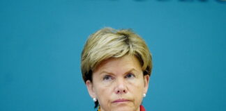 Baiba Braže, Latvijas ārlietu ministre, Krievijas draudi, Krievija NATO, Krievija Ukraina, Baiba Braže The Economist, NATO budžets 5%, Krievijas imperiālisms, Ukrainas karš, Krievija Rietumi, Krievijas agresija, Latvijas ārpolitika, Eiropas drošība, NATO aizsardzība, Krievijas hibrīdkara draudi