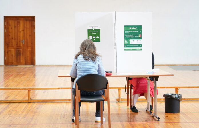 vēlēšanu sistēmas problēmas, VDAA traucējumi, vēlēšanu informācijas sistēma, CVK kritika, iepriekšējā balsošana, pašvaldību vēlēšanas 2025, vēlētāju reģistrs, elektroniskā vēlēšanu sistēma, vēlēšanu organizācija Latvijā,