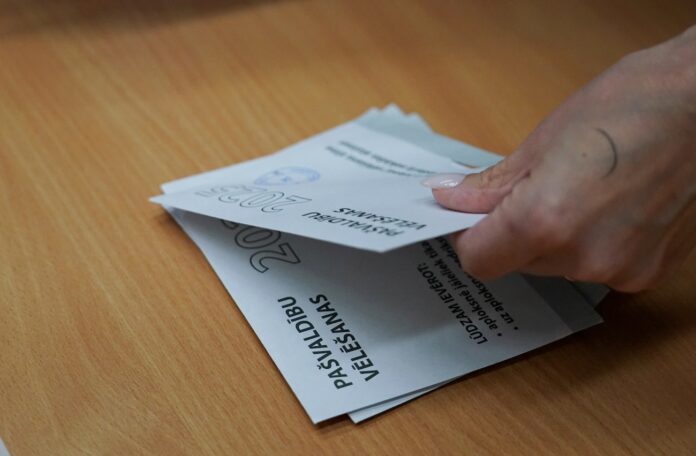 vēlēšanu sistēma, VDAA audits, IT audita iepirkums, pašvaldību vēlēšanas 2025, vēlēšanu platforma, CVK problēmas, tehniskas problēmas vēlēšanās, vēlēšanu sistēmas kļūda, VDAA iepirkums, Kristīne Saulīte atkāpšanās, Jorens Liops atstādināts, VARAM, balsu skaitīšanas problēmas, vēlēšanu haoss, valsts IT sistēmu audits