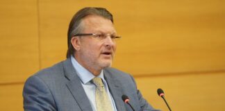 Šlesers Brīvības piemineklis 2025, LPV neatzīst vēlēšanu rezultātus, protesti Rīgā 2025, “Padari Rīgu atkal lielisku”, Rīgas domes koalīcija, Viesturs Kleinbergs Rīgas mērs, konservatīvas vērtības Latvijā, LPV atbalstītāji Rīgā