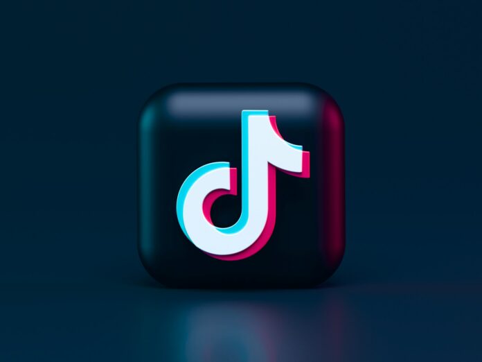 TikTok, tēmturis, skinnytok, diētas, bērnu drošība