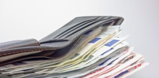 Kazāks par algu iesaldēšanu, ministru algas Latvijā, premjerministra alga, algu iesaldēšana 2025, Evika Siliņa priekšlikums, Latvijas Bankas prezidents, valsts sektora samazināšana, budžeta pārskatīšana, sabiedriskā sektora efektivitāte, valsts izdevumu samazināšana,
