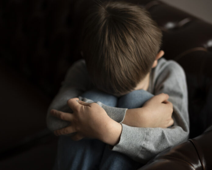 aizgādības tiesību pārtraukšana, ārpusģimenes aprūpe, audžuģimenes Latvijā, bērnu aprūpes iestādes, adopcija Latvijā, bērnu aizsardzība, bāriņtiesas statistika, bērnu tiesības Latvijā, bērni bez vecākiem, sociālā politika