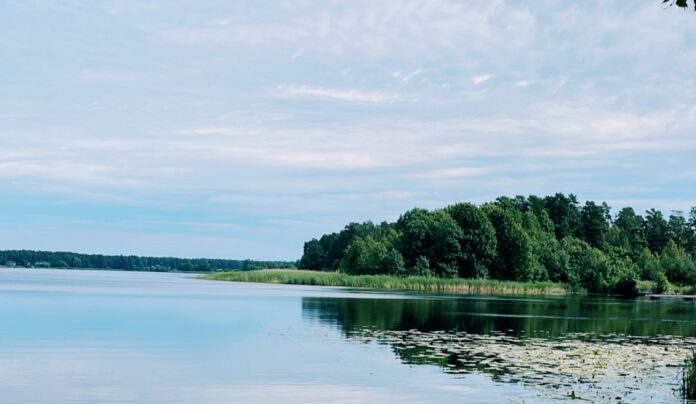 aikapstākļu prognoze, karstums Latvijā, svelme jūlijā, UV starojums, negaisi Latvijā, trešdien laikapstākļi, ceturtdien negaiss, piektdien vējš, nedēļas laikapstākļi, karstuma vilnis, laika ziņas Latvijā, gaisa temperatūra +30, sinoptiķu prognoze