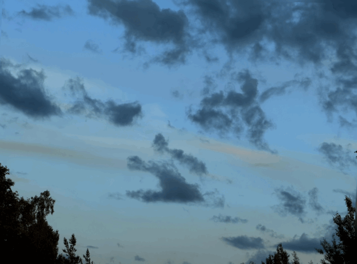 laika prognoze Latvijā, laika ziņas, lietus prognoze, pērkona negaiss, migla Latvijā, brāzmains vējš, gaisa temperatūra jūlijā, vējš 18 m/s, Latvijas Vides ģeoloģijas un meteoroloģijas centrs, laika prognoze Rīgā, lietus Latvijā jūlijā, trešdien lietus, ceturtdien negaiss