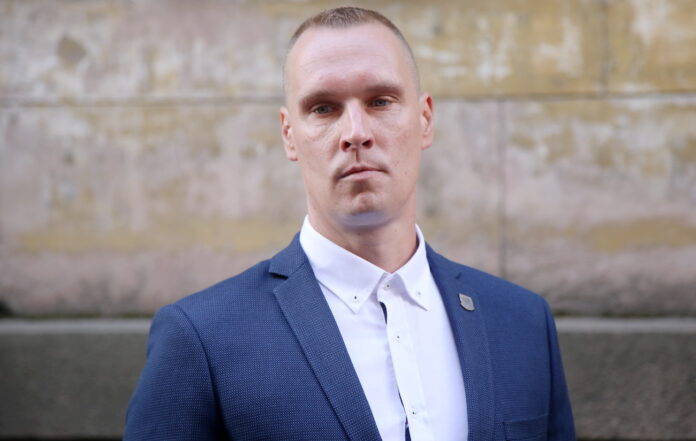 Andris Vurčs, Olaines vicemērs, izglītības skandāls, izdienas paziņojums, deputāta mandāts, nepatiesa informācija CVK, vidējā izglītība, VARAM, Valsts policija,