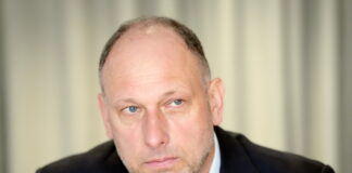 LMT izpirkšana, Tet izpirkšana, Telia Latvija, Tele2 Vancovičs, valsts kontrole LMT, valsts kontrole Tet, telekomunikāciju tirgus Latvijā, konkurences izkropļošana, telekomunikāciju uzņēmumu nacionalizācija
