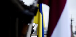 Latvija apmāca Ukrainas karavīrus, NBS atbalsts Ukrainai, pamiers Ukrainā, labas gribas koalīcija, militārā apmācība, Latvijas karavīri Ukrainā, Evika Siliņa, Roberts Skraučs, Ukrainas atbalsts pēc kara, NBS plāni pamiera gadījumā, militārais atbalsts Ukrainai