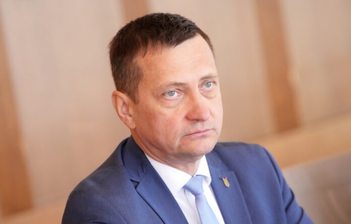 lāči Latvijā, dzīvnieku medības, Armands Krauze, savvaļas dzīvnieki pie mājām, aizsargājamās sugas, roņu medības, kormorāni, DAP, cilvēku drošība, lāču populācija, lācis uzbrūk