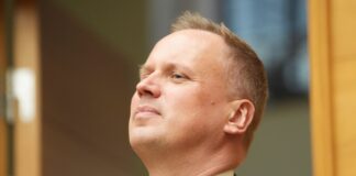 Edgars Tavars, Apvienotais saraksts, jauna valdība, koalīcijas maiņa, valdības krīze Latvijā, Finanšu ministrijas ziņojums