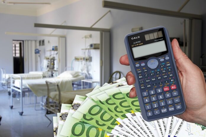mediķu algas 2026, LVSADA prasības, veselības aprūpes finansējums Latvijā, mediķu atalgojuma palielināšana, veselības nozares budžets, Veselības ministrija sarunas, 652 miljoni eiro deficīts,