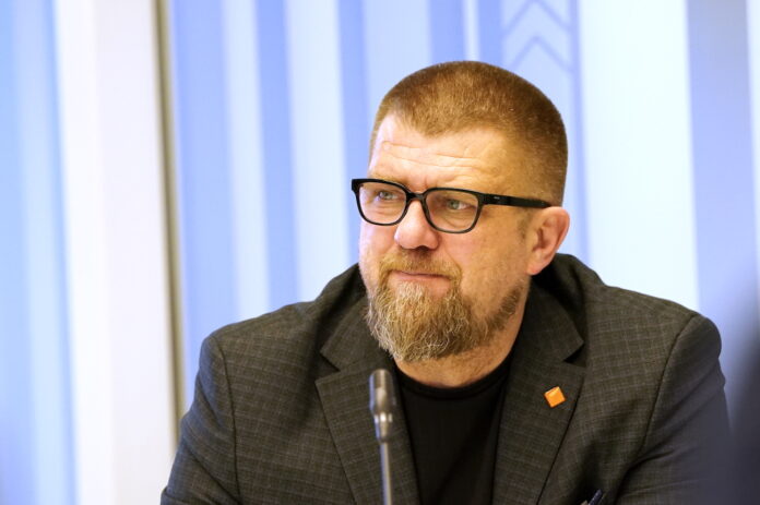 Viktors Pučka, Saeimas deputāts, valsts valodas pārbaude, Stabilitātei, mandāta nolikšana, Latvijas politika