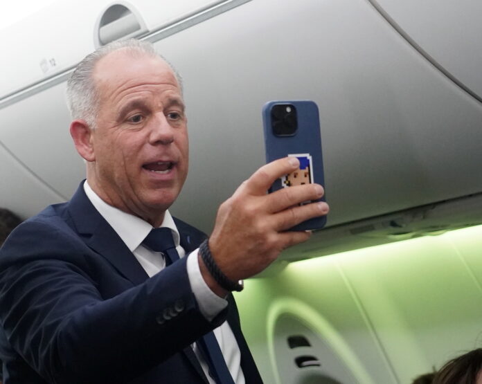 Martins Gauss, airBaltic bijušais vadītājs, airBaltic vadības maiņa, Gausa ienākumi, Gausa īpašumi, airBaltic IPO, Lufthansa airBaltic, airBaltic alga, airBaltic zaudējumi