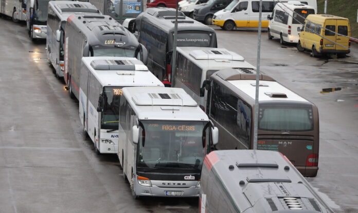 autobusu reisu atcelšana, šoferu trūkums, sabiedriskā transporta krīze, pārvadātāju protests, Autotransporta direkcija, reģionālie autobusi,
